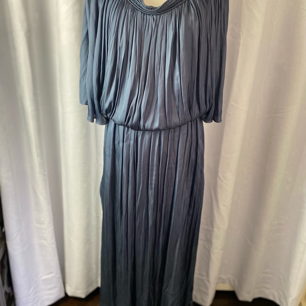 HALSTON goddess dress. - Picture 8 of 16